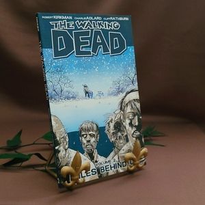 WALKING DEAD VOLUME 2
